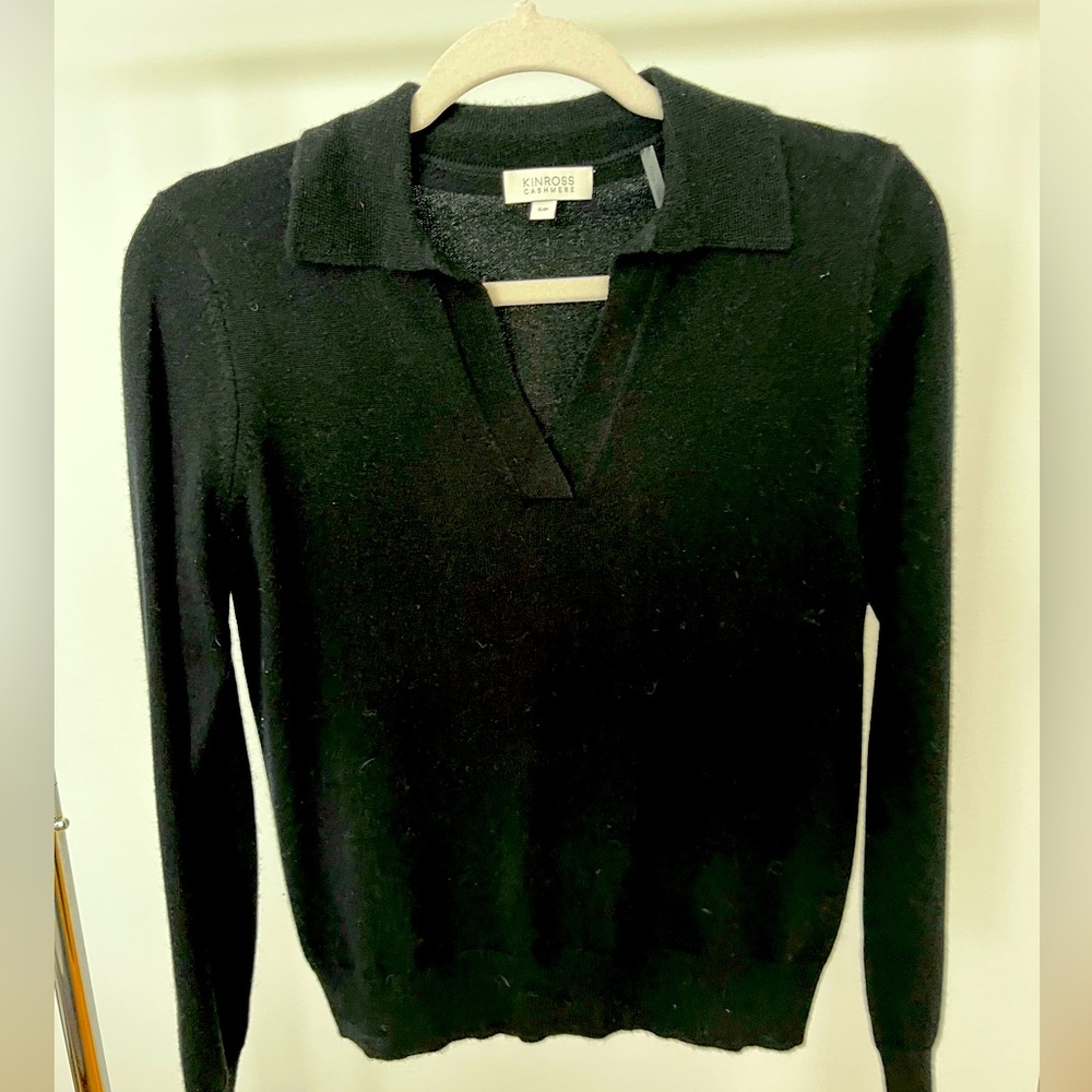 Kinross Black Collared V Neck Cashmere Sweater